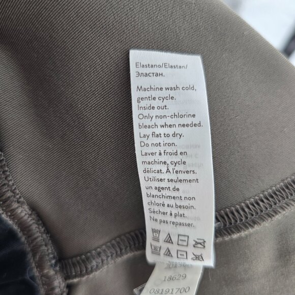 SPANX‎ Faux Leather Moto Legging in Gunmetal size S - Picture 7 of 7